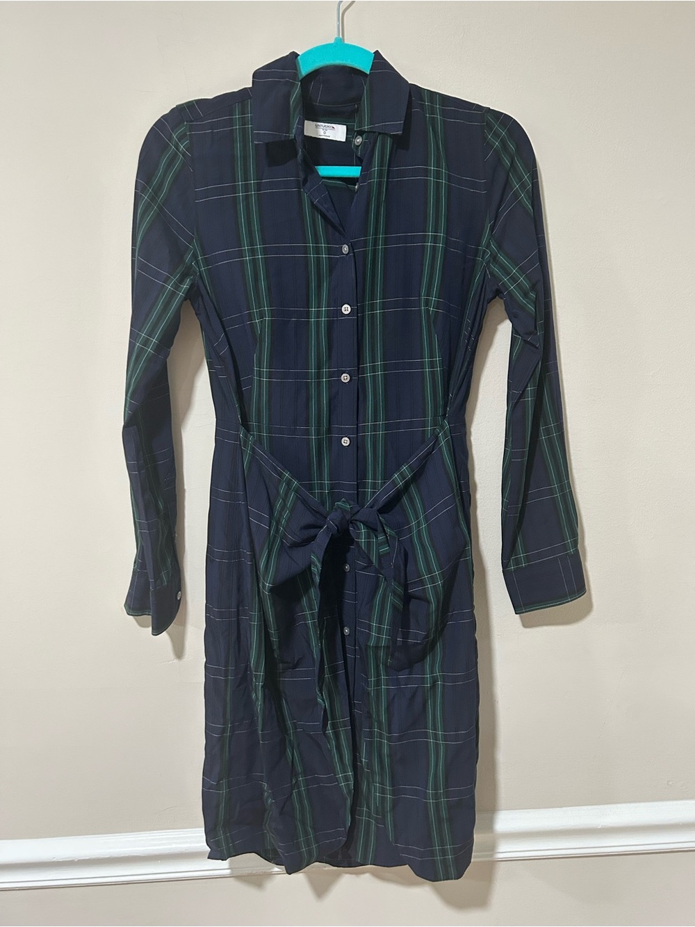 UNTUCKit Devon Plaid Button-Front Shirt Dress in Navy and Green - Picture 3 of 5